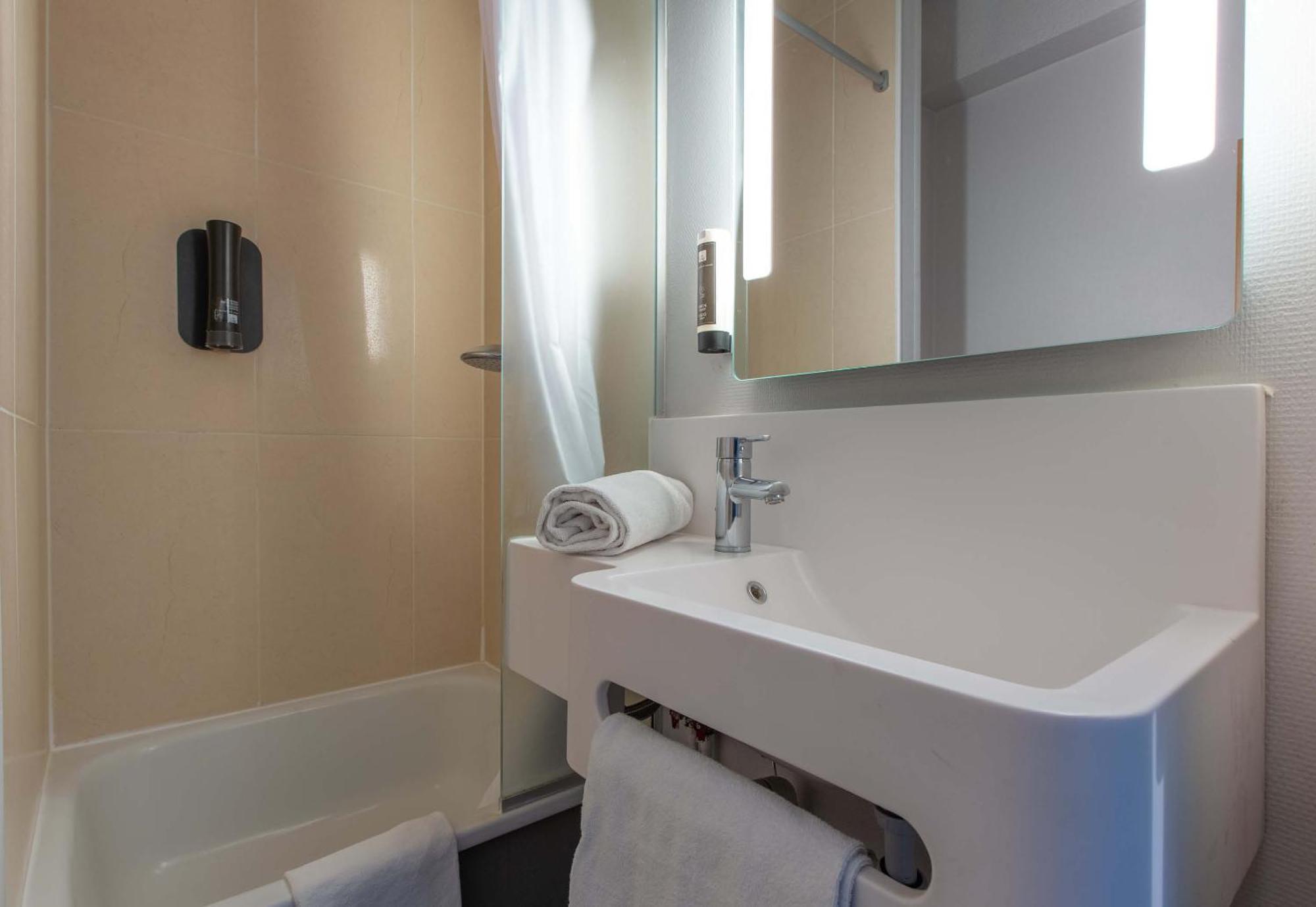 B&B HOTEL Blois Vineuil  Exterior foto